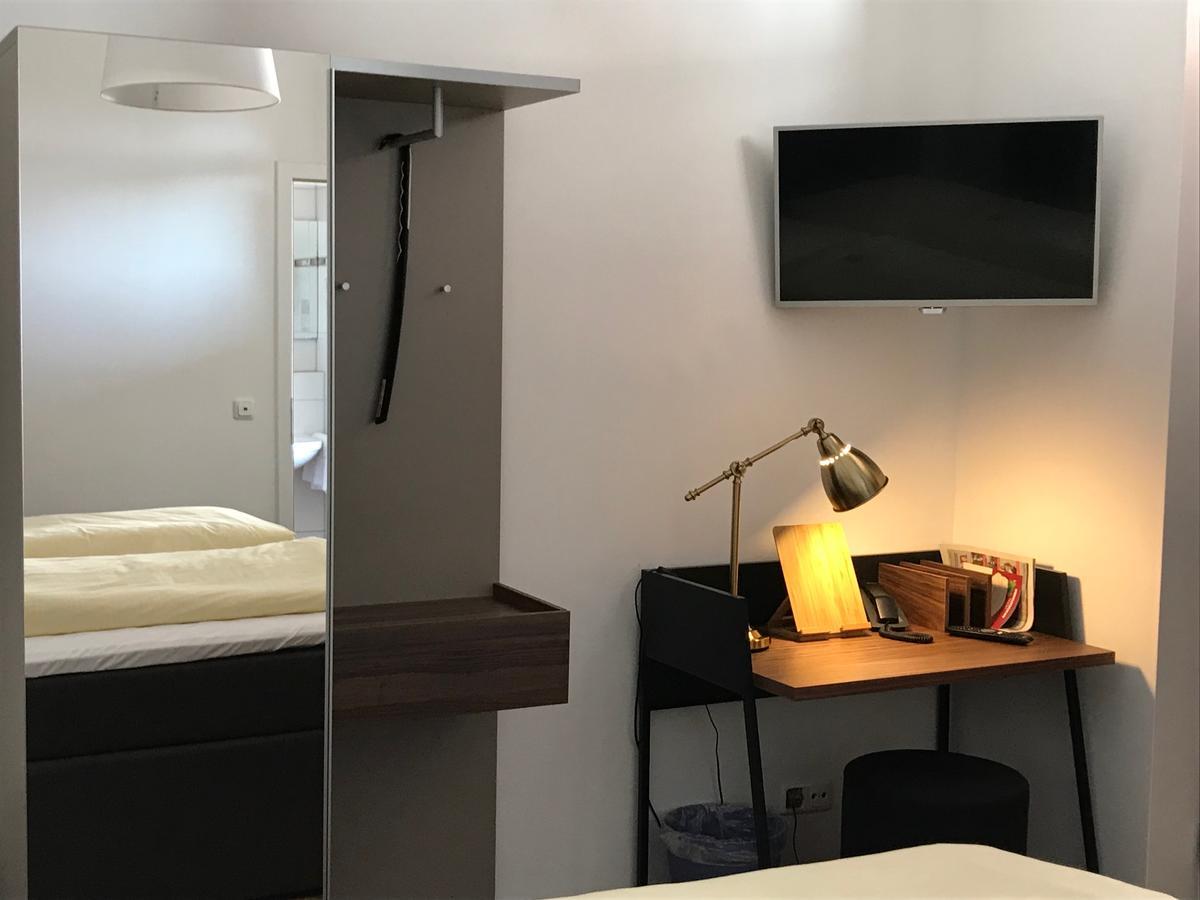 ホテルSchlossstuben Büdingen エクステリア 写真